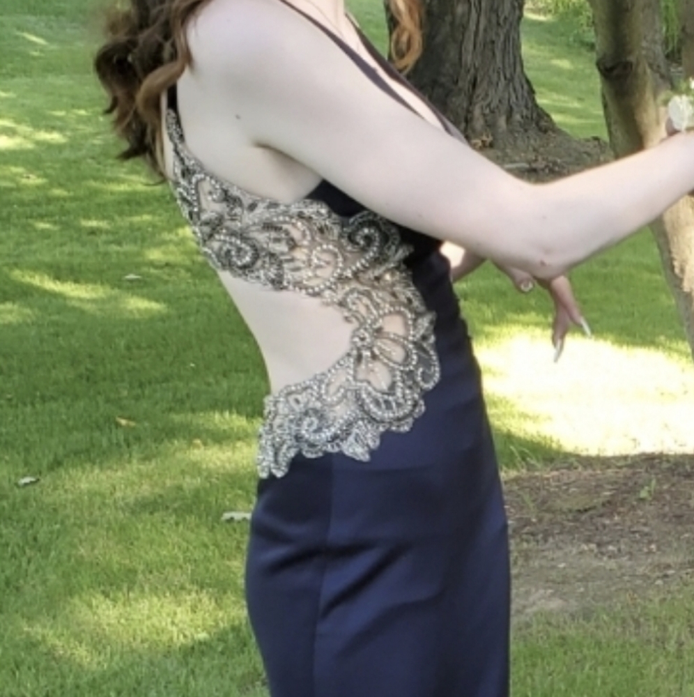 Gown - Picture 3 of 5